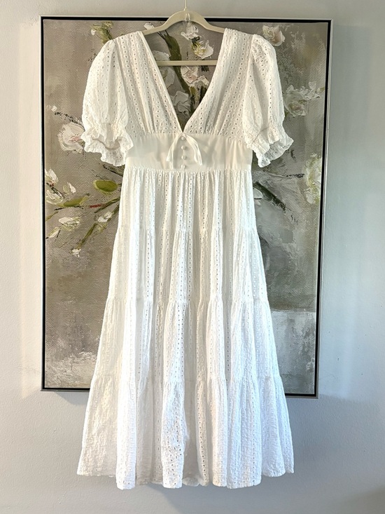 Petal & Pup Dresses & Skirts - Petal & Pup White Eyelet Maxi Dress with Puff Sleeves